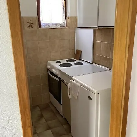 Apartman Mimoza Komiza