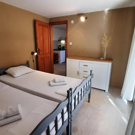 Mimoza Apartment Komiza