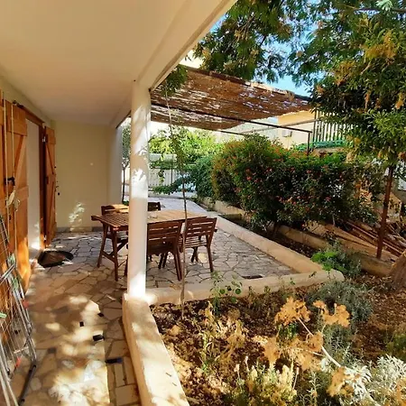 Apartman Mimoza Komiza